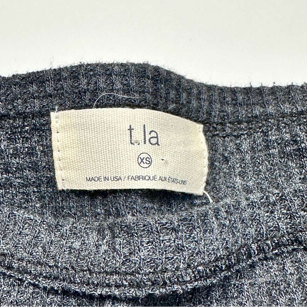 T. La Anthropologie Gray Thermal Knit Long Sleeve V Neck Top Women’s Size XS - Picture 6 of 9